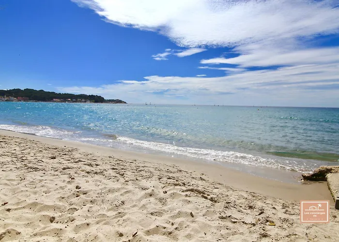 Les Pieds Dans L\'Eau